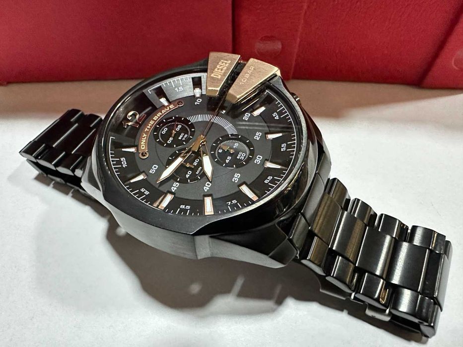 НОВ Часовник DIESEL Mega Chief DZ4309, Гаранция