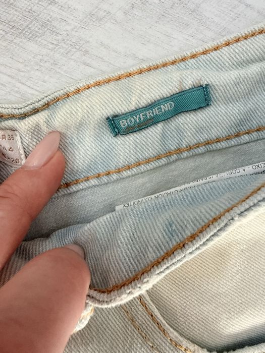 Blugi scurti Bershka 36
