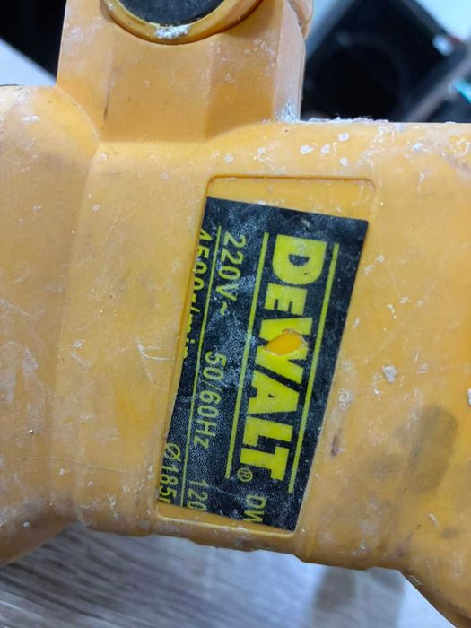 Къртач DEWAlT D25831