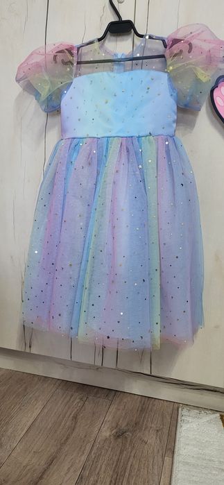 Красивое платье для девочки!