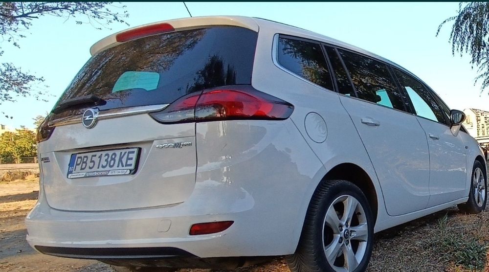 Опел Зафира 7 местен оригинална метанова уредба.