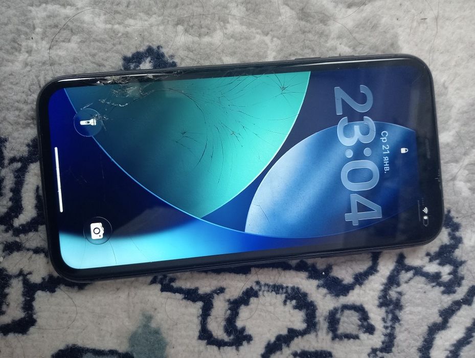 Iphone 11 продам 128 Гб  цена 38000 торга нет срочно