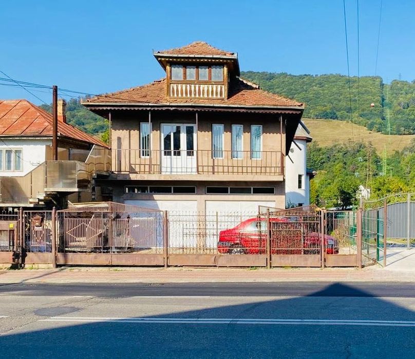 Vânzare de la Proprietar: Clădire multifuncțională 240mp