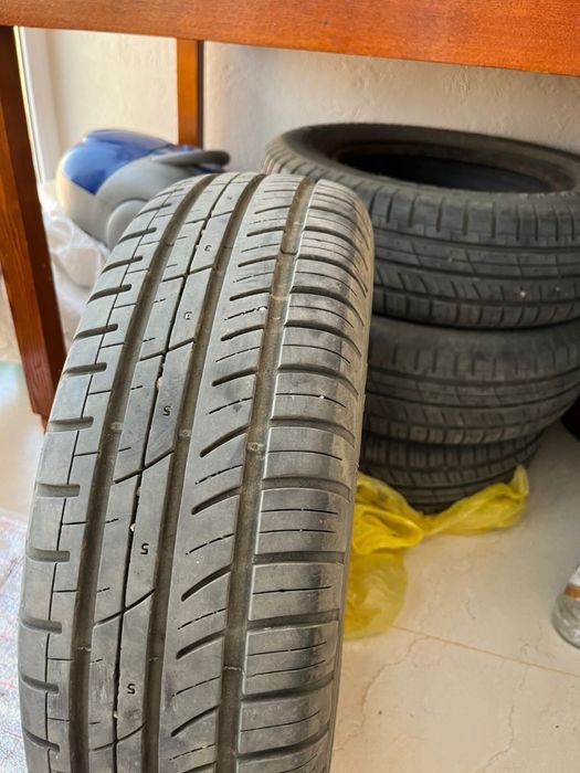 Резина на 13 в очень хорошем состояний