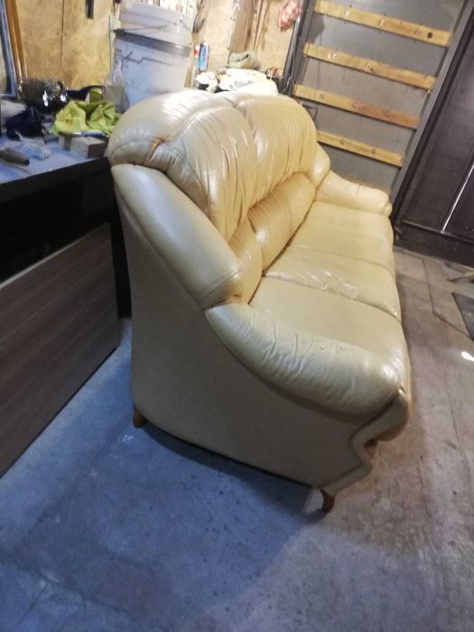 Продам диван кожанный
