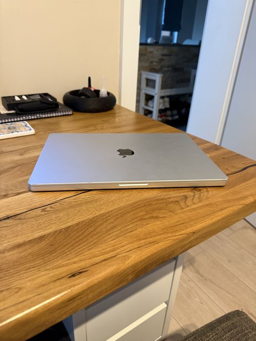 Apple MacBook Pro 16” M1