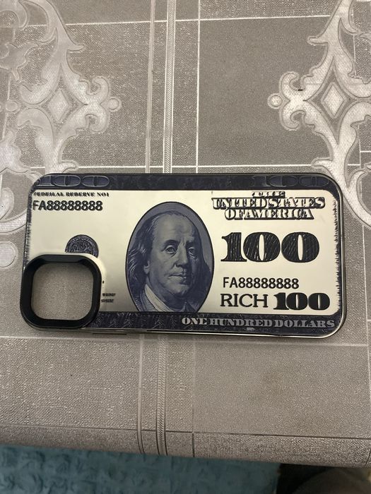 Чехол от Айфон 11