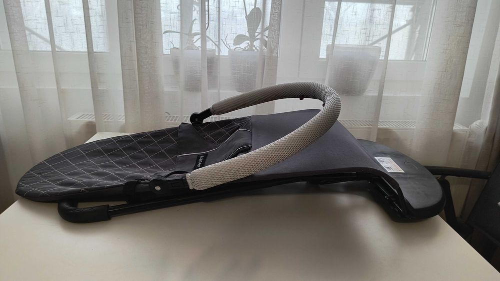 Balansoar, leagăn bebeluși