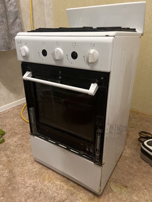 Продам газ плиту