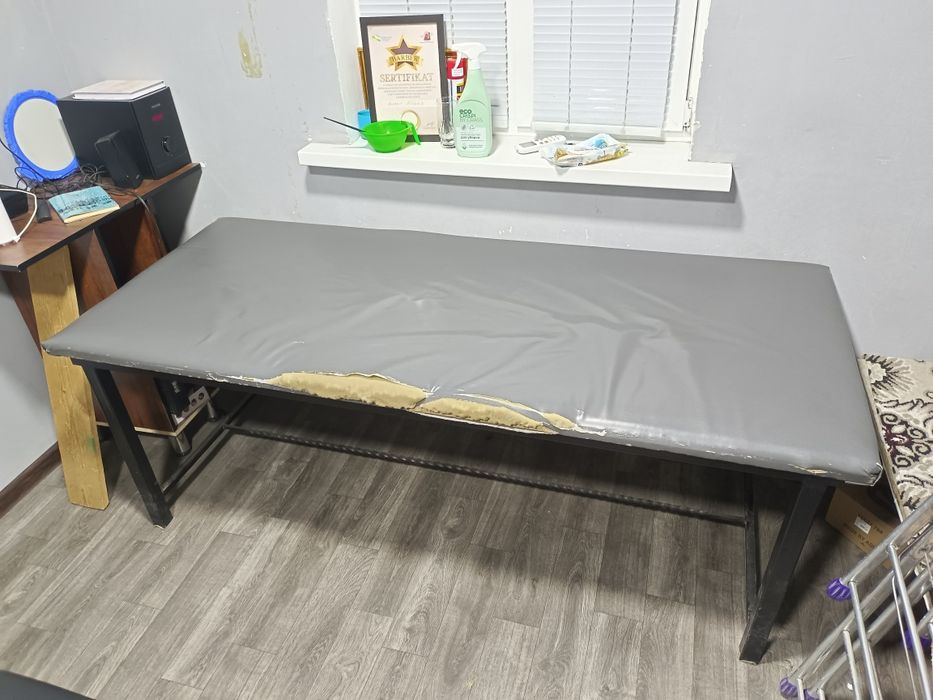 Кушетка состояние нормальное