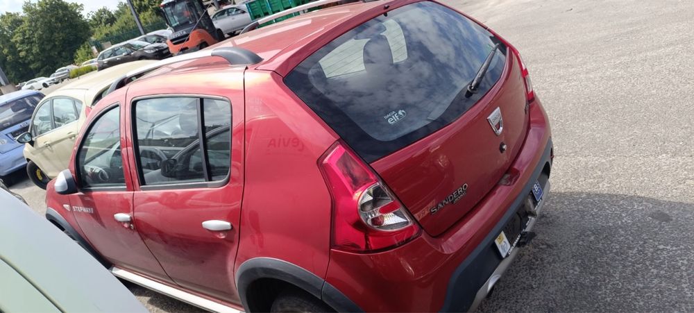Dacia Sandero 1.5 DCi 2010г. на части