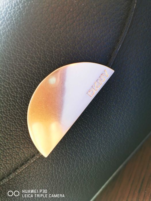 Дамска чанта DKNY