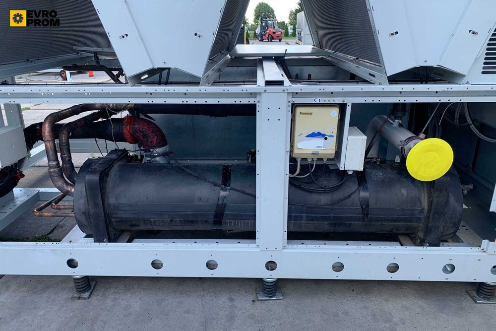 Chiller răcit cu aer CLIMAVENETA – 334 kW | chiller 300 kw pret | Low Noise | Modul hidraulic