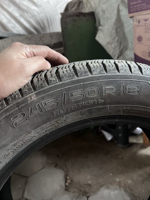 Зимние шины  245/50/18
