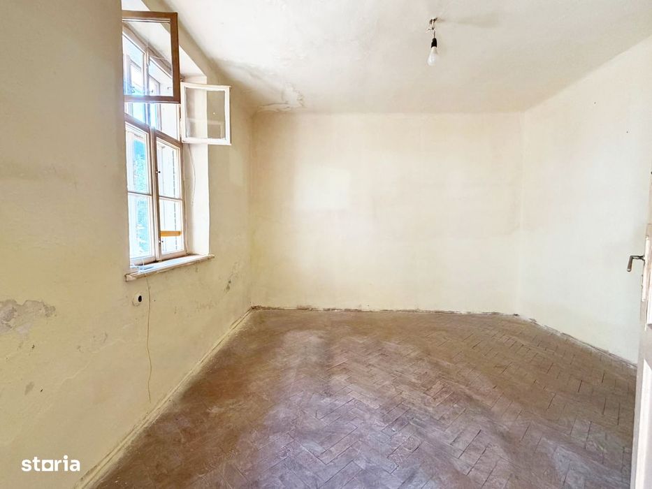 Apartament cu 1 cameră la curte – central