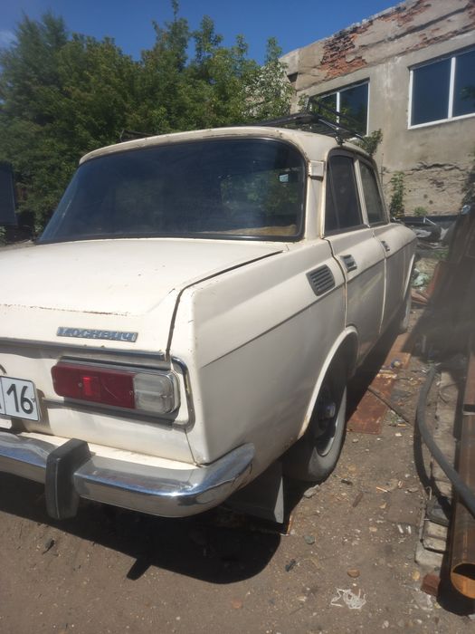 Продам  москвич.