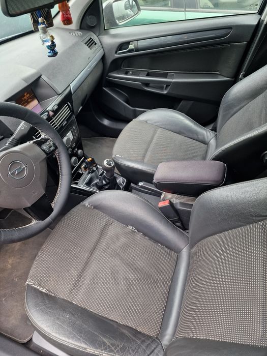 Vând Opel Astra h