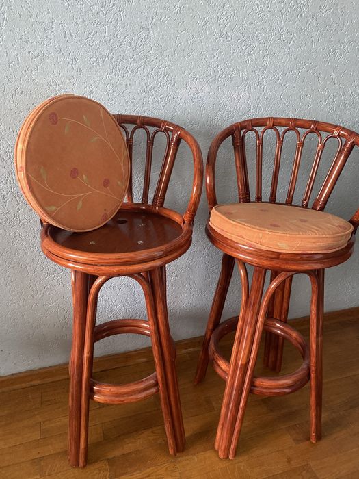 Барные стулья, хорошом состояни