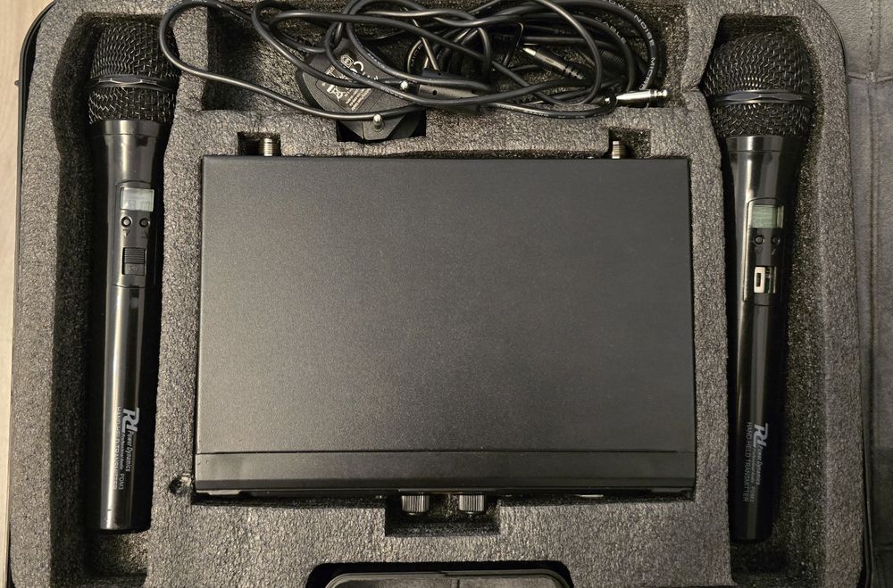 Sistem 2x microfoane fara fir UHF wireless