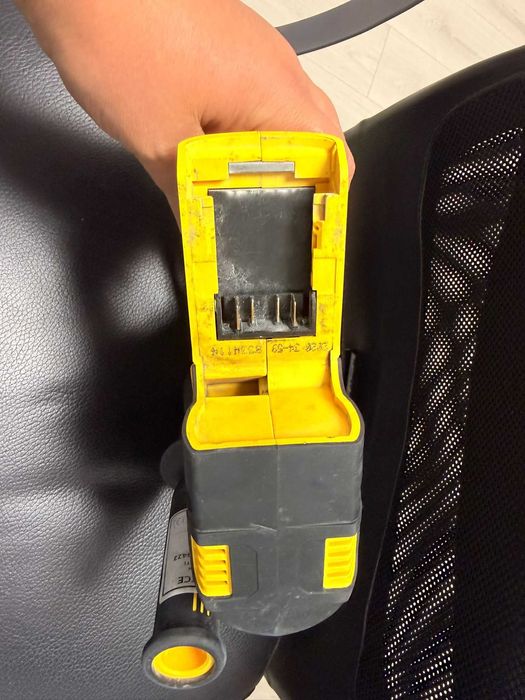 Rotopercutor DeWalt DCH 253 Ca si nou