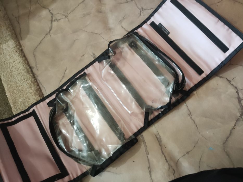 Продам косметичку несессер