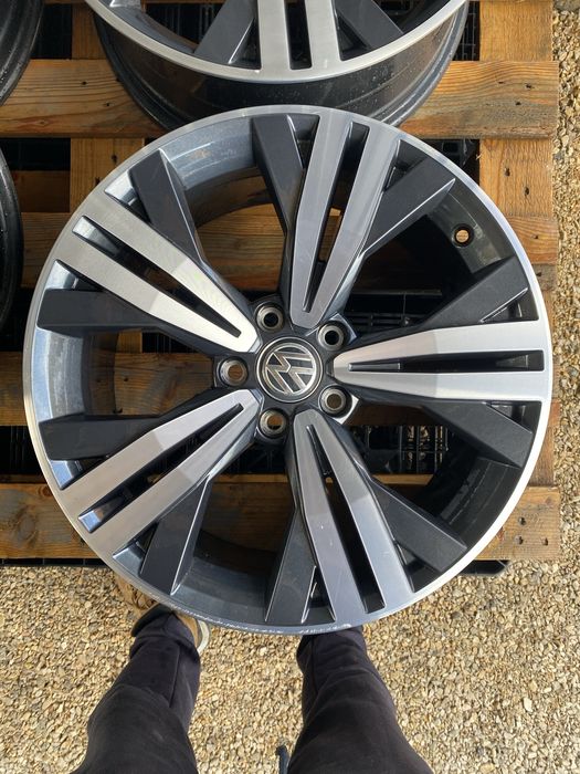 18 цола 5 х 112 мм Фолксваген Голф 7 , 8 Алтрак Т-Рок , Тигуан , VW
