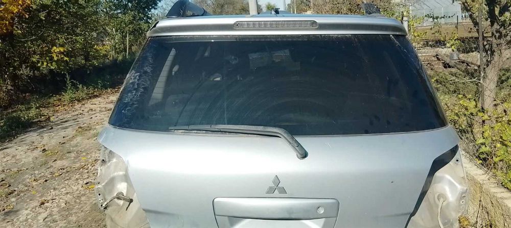 Mitsubishi  Outlander