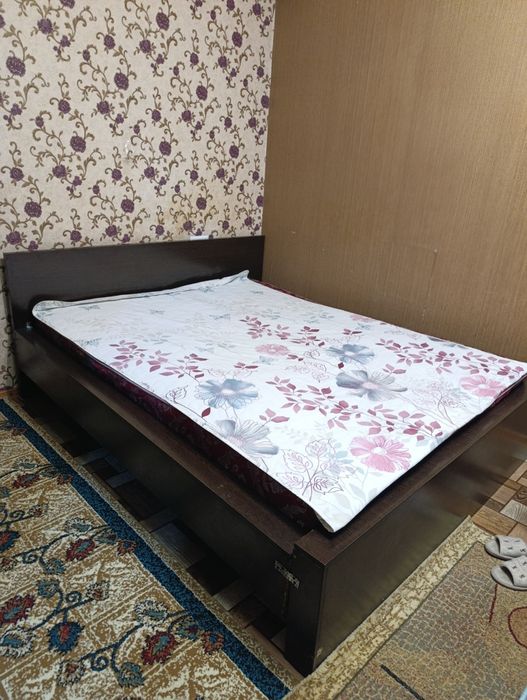 Продам кровать 2х спальная.