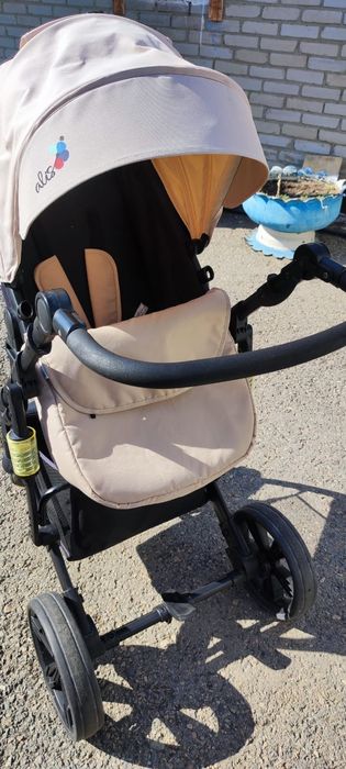 Продам детскую коляску