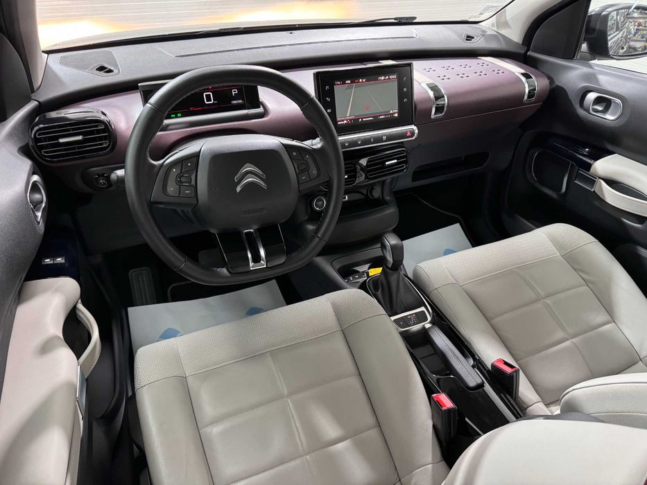 1.2i/110cp/Automat/VirtualCockpit/Navigatie/Camera/Garantie12luni