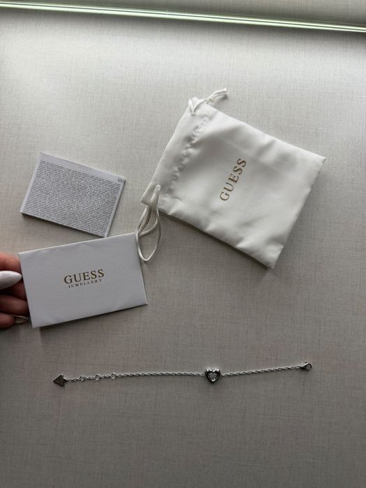 Guess гривна със сертификат