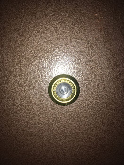 Продается метталическая дверь