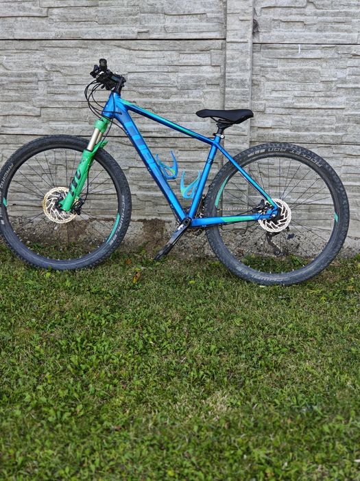 Vând bicicletă Cube LTD race