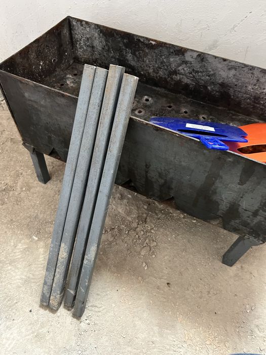 Продам мангал на ножках.