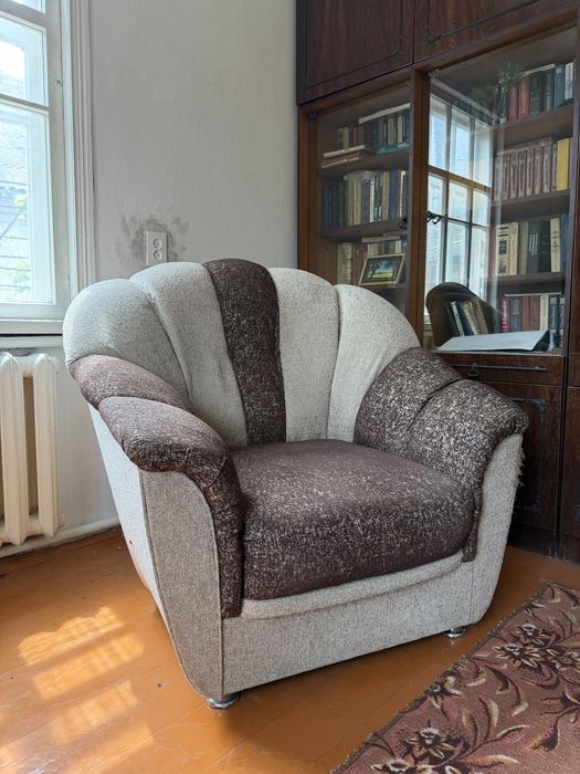 Диван и два кресла