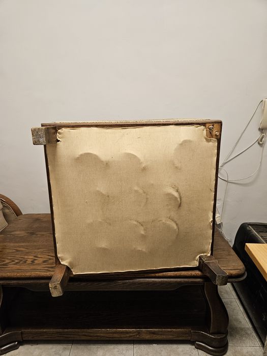 Продавам стари мебели