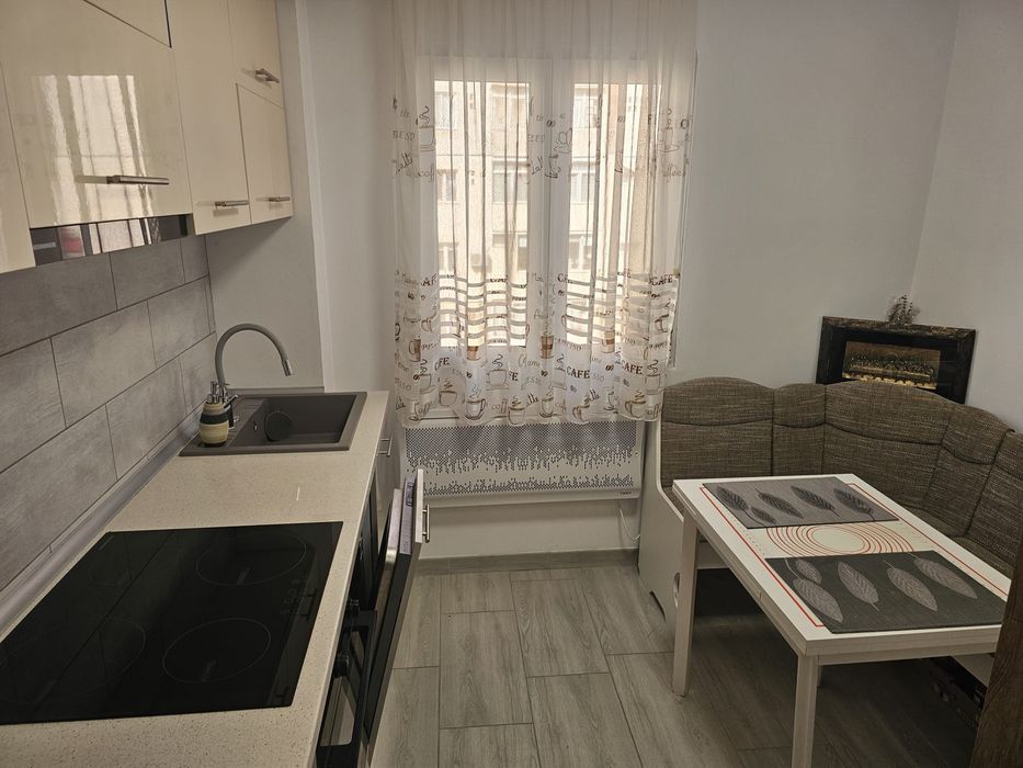 Vand apartament 3 camere