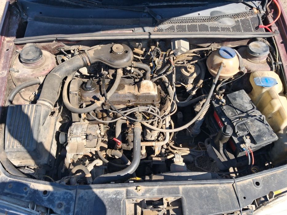 Volkswagen  Golf 3 1.8 на части