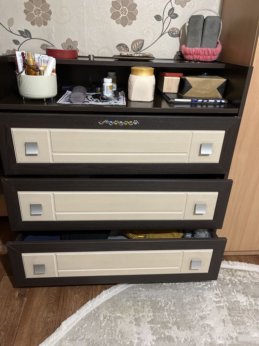 Продам шкаф и комод хорошем состоянии