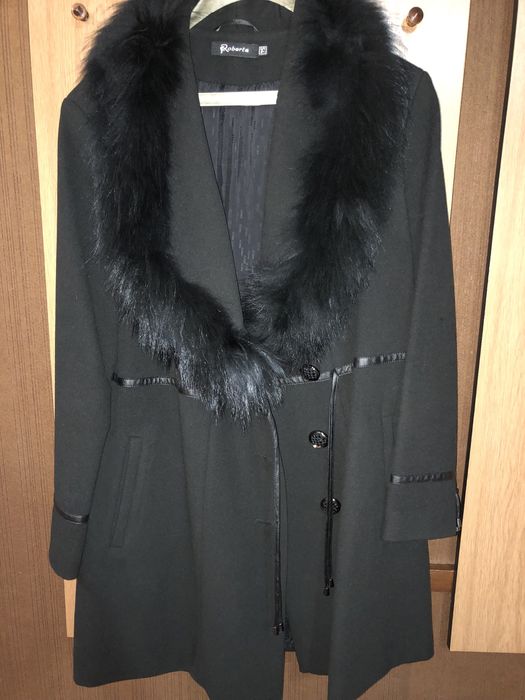 Елегантно дамско палто