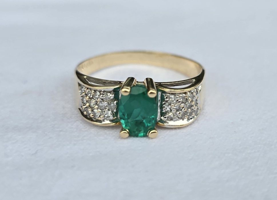 Inel din aur galben 14k cu smarald și diamante naturale