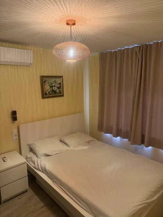 Тристаен апартамент в центъра на София.