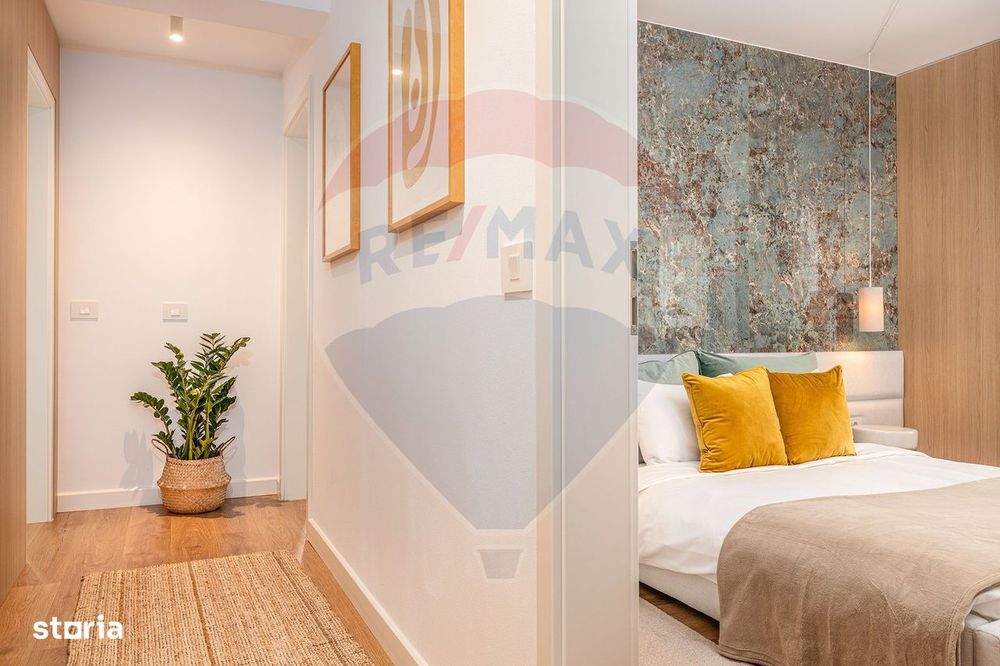 Apartament cu 3 camere de închiriat Pietonala Coresi