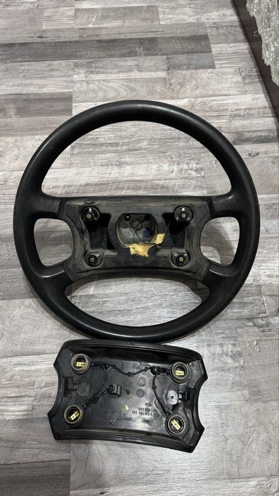 Продам руль на Ауди