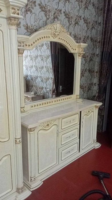 Классик услубдаги спальня гарнитури (Итальян стили)