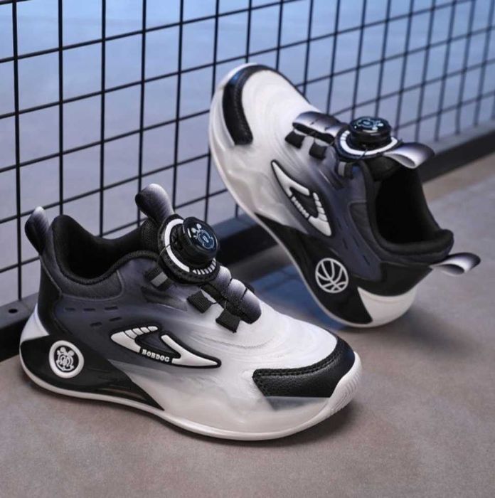 Кроссовки универсальные