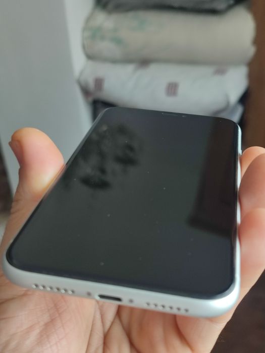 Смартфон iPhone XR