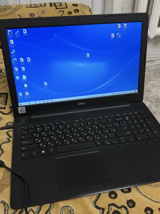 Ноутбук DELL.