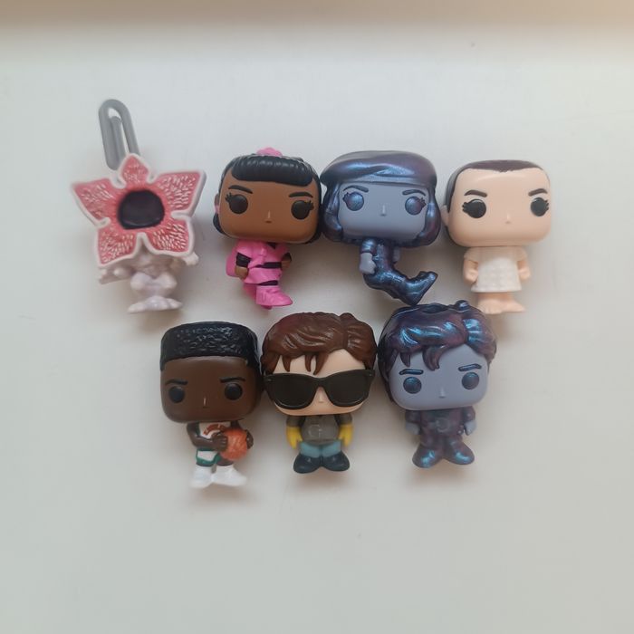 Фигурки очень странные дела