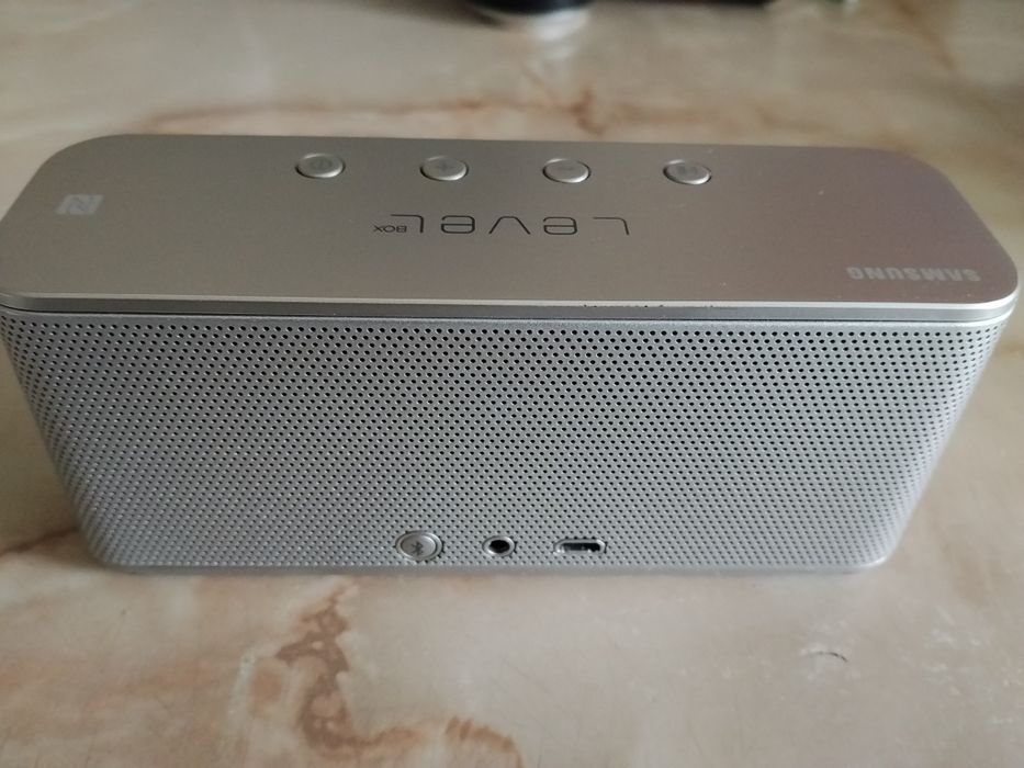 Vând boxa portabila